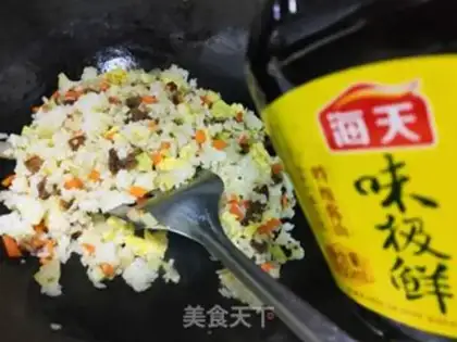 Make Weenie egg fried rice step 7