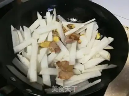Make Five flowers for radish step 4