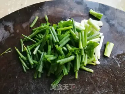 Make Five flowers for radish step 6