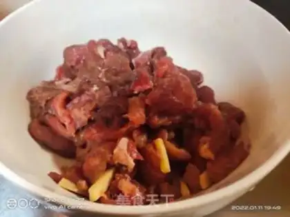 Make Onion beef step 0