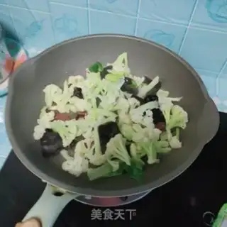 Make The gravy step 4
