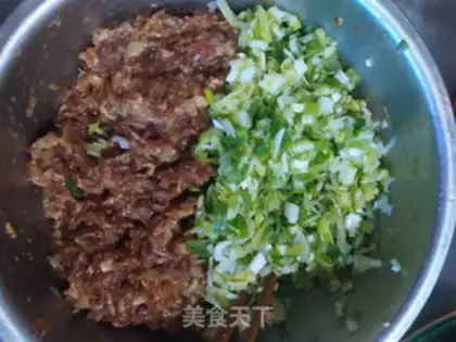 Make Lamb buns step 7