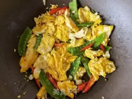 Make Dutch pepper fried eggs step 11