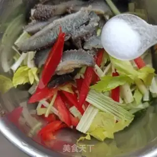Make The sea cucumber belt step 5