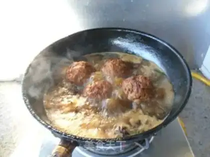 Make Red burning lion head step 9