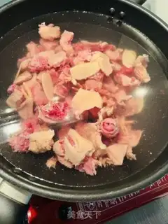 Make Dove sea cucumber soup step 0