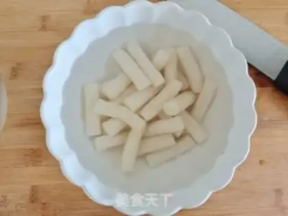 Make Korean pastry soup step 1