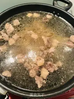 Make Dove sea cucumber soup step 1