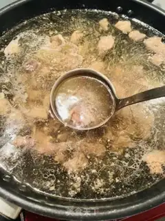 Make Dove sea cucumber soup step 2