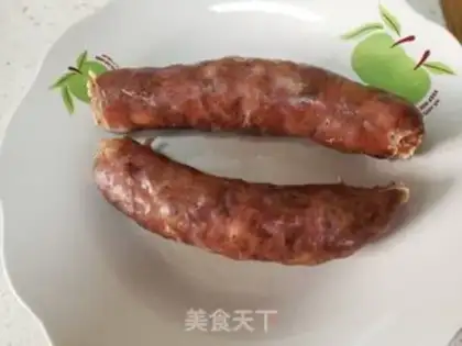 Make Yellow cabbage fried sausage step 3