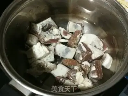 Make Salted radish potatoes step 1
