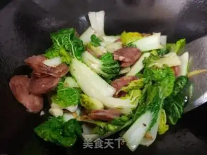 Make Yellow cabbage fried sausage step 6