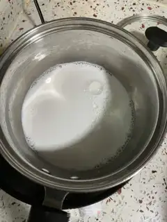 Make Triple strawberry mousse cake step 4