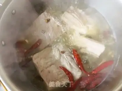 Make A loaf with plum and meat step 3