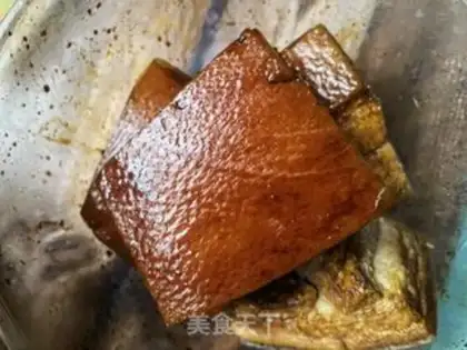 Make A loaf with plum and meat step 6