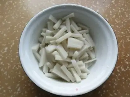 Make Fungus mustard fried pastries step 2