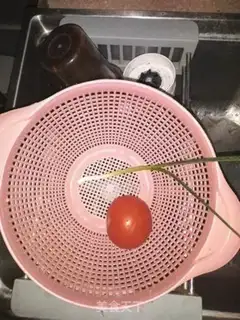 Make Tomato egg soup step 1