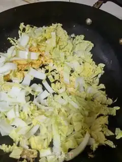 Make Eggs and cabbage step 3