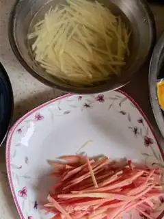 Make Beef and yellow silk step 0