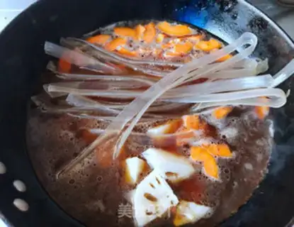 Make The fungus soup stew step 3