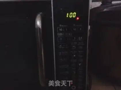 Make Microwave eggs step 3