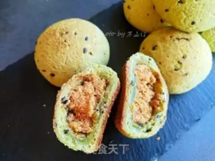 Make Spam pine potato buns step 9