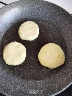 Make Cheese-cracked potatoes step 10