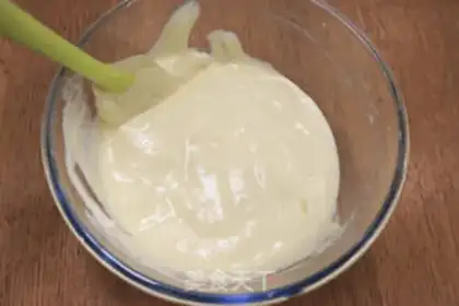 Make Tiger-skinned cream cake rolls step 9