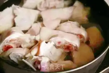 Make Spicy pig hoof step 2