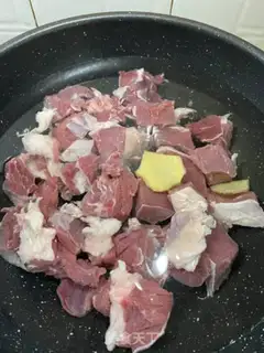 Make Beer and beef stew step 1
