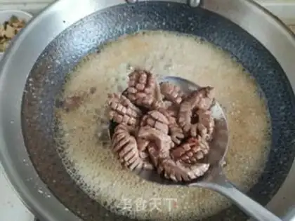 Make Fire the pig