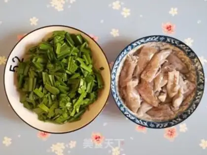 Make Creamed rabbits step 1