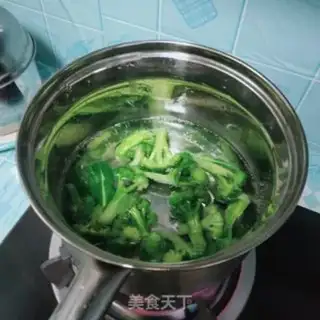 Make Chicken, broccoli step 1
