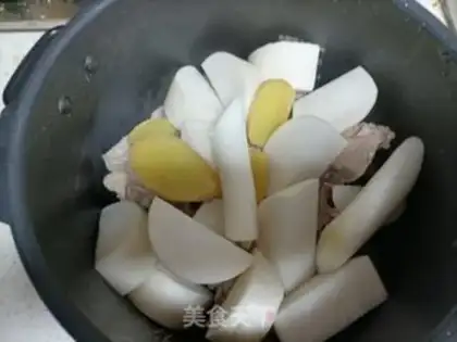 Make Roach and lamb stew step 5