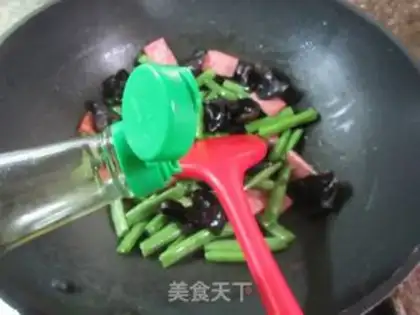 Make Black-mule ham and four beans step 3