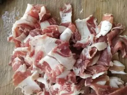 Make Sour soup, lamb step 1
