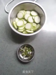 Make Spade pickle soup step 2