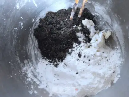 Make Black sesame sofa pancakes step 2