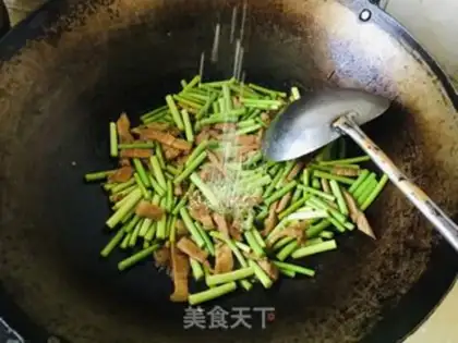 Make Garlic fried meat step 7