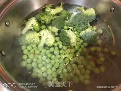 Make Five-flower pea noodles step 4