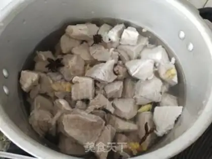 Make Homemade meat pine step 1