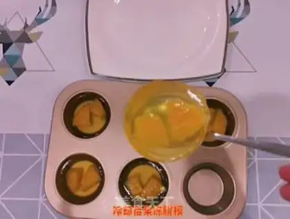 Make Orange Jell-O and Orange Crash step 8