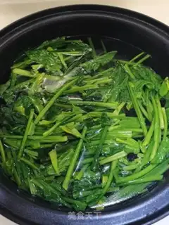 Make A spinach mix fan step 3