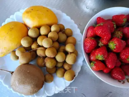 Make Milk and fruit fishing step 0