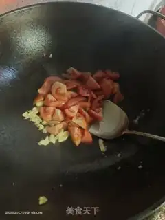 Make Tomato fried eggs step 3