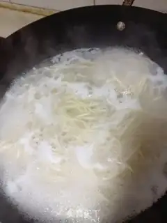 Make Pork pasta step 1