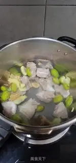 Make Green olive macaroni soup step 2