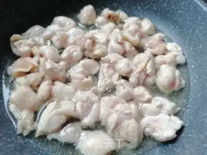 Make curry chicken step 1