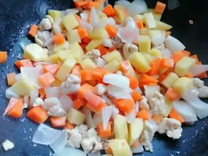 Make curry chicken step 2