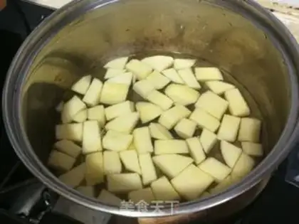 Make Apple milk oatmeal step 2